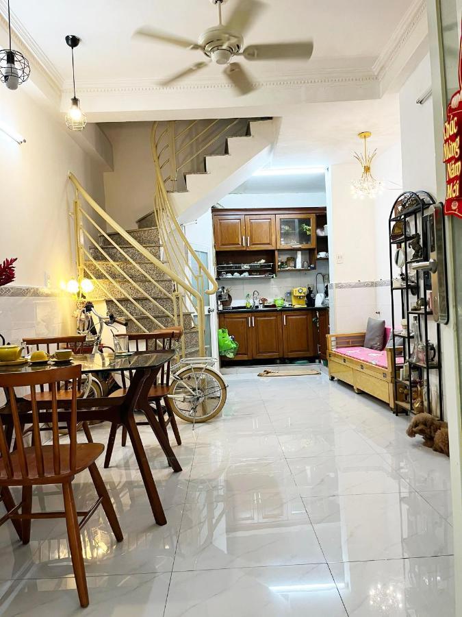 Homestay Ms. Hoa Хошимин Екстериор снимка